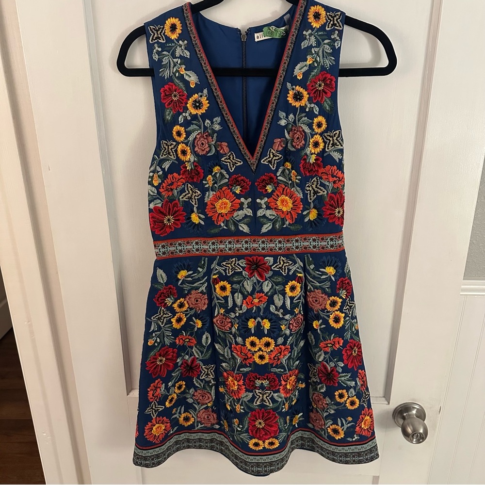 Alice + Olivia Patty Embellished Mini Dress Floral Embroidered Riviera Beaded